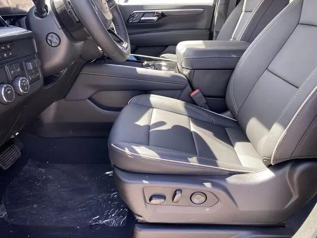 2026 Chevrolet Suburban Premier, RWD