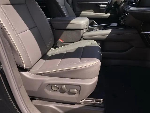 2026 Chevrolet Suburban Premier, RWD