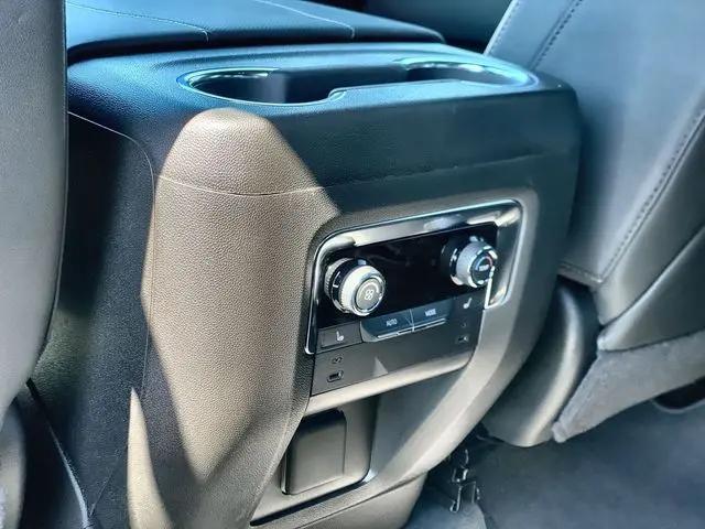 2026 Chevrolet Suburban Premier, RWD
