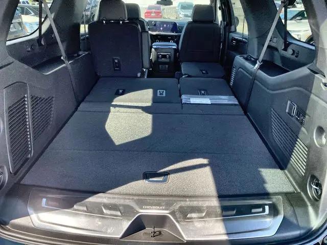 2026 Chevrolet Suburban Premier, RWD