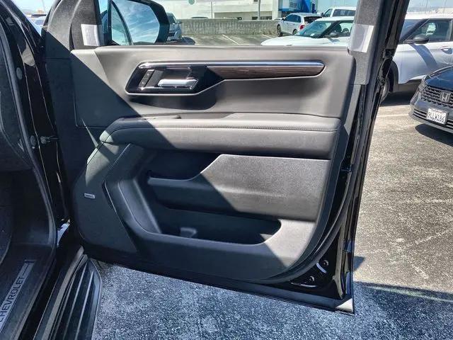 2026 Chevrolet Suburban Premier, RWD
