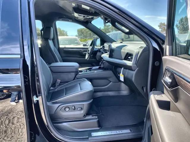 2026 Chevrolet Suburban Premier, RWD