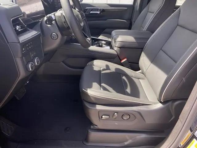 2026 Chevrolet Suburban Premier, RWD
