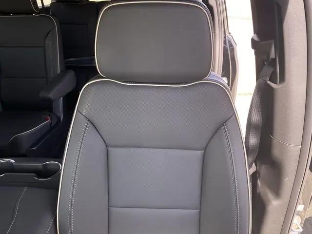 2026 Chevrolet Suburban Premier, RWD