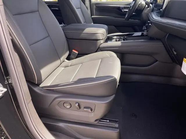 2026 Chevrolet Suburban Premier, RWD