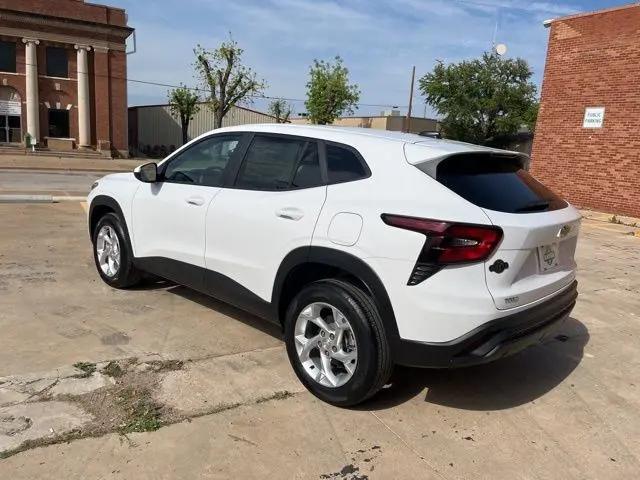 2026 Chevrolet Trax FWD LS