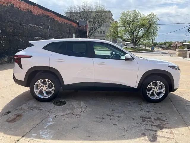 2026 Chevrolet Trax FWD LS