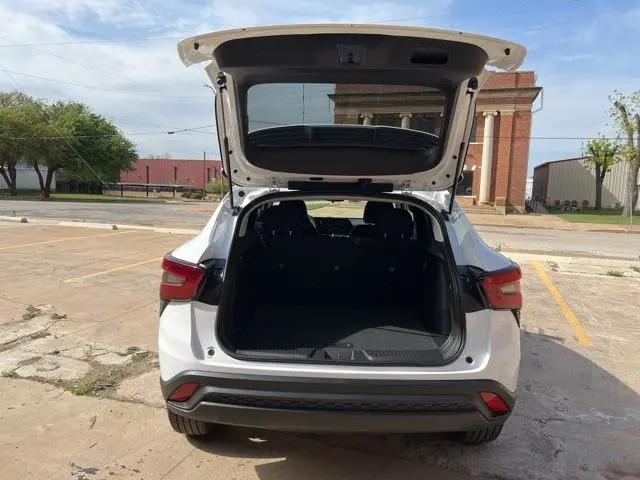 2026 Chevrolet Trax FWD LS