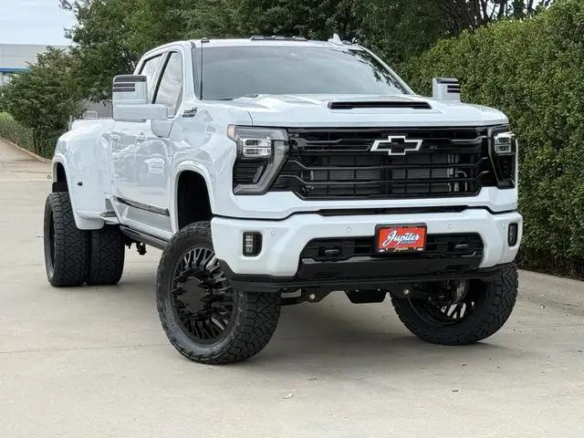 2026 Chevrolet Silverado 3500HD Crew Cab, Long Bed, High Country Dual Rear Wheel, RWD