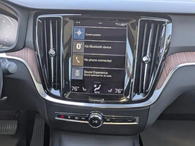 2022 Volvo S60 B5 Momentum