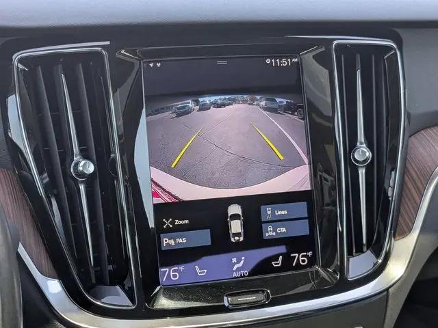2022 Volvo S60 B5 Momentum