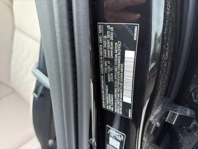2026 Volvo XC60 B5 Plus