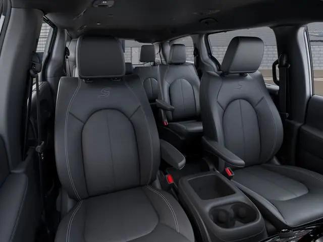 2026 Chrysler Pacifica Select AWD