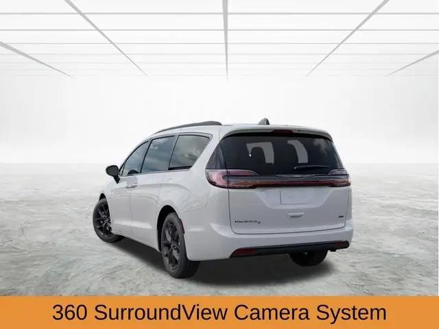 2026 Chrysler Pacifica Select AWD