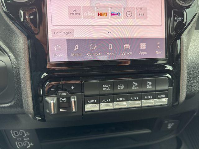 2026 Ram 3500 Tradesman Crew Cab 4x4 8' Box