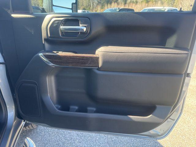 2026 GMC Sierra 2500HD Regular Cab, Long Bed, SLE, 4WD