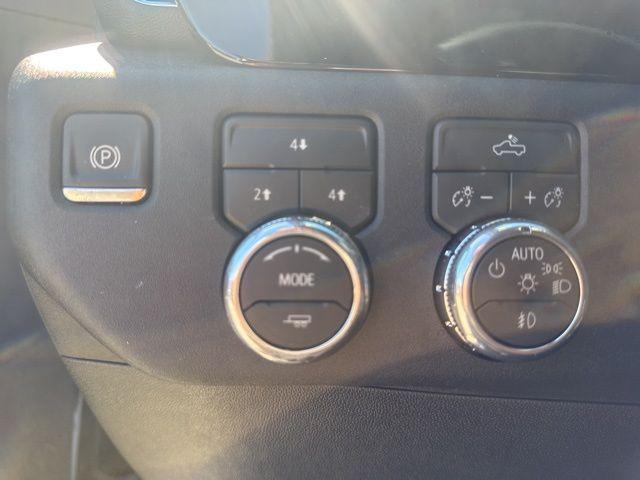 2026 GMC Sierra 2500HD Crew Cab, Standard Bed, SLE, 4WD