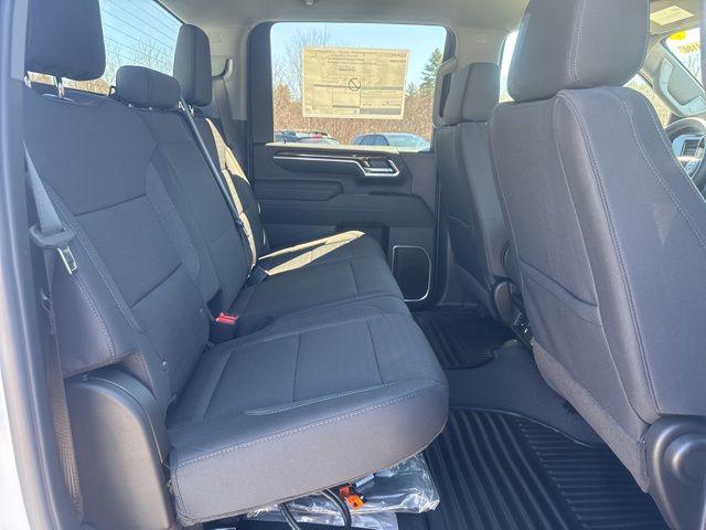 2026 GMC Sierra 2500HD Crew Cab, Standard Bed, SLE, 4WD