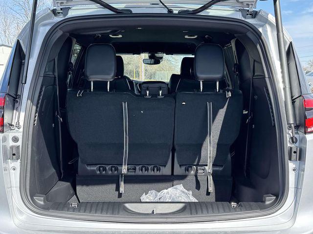 2026 Chrysler Pacifica Select AWD