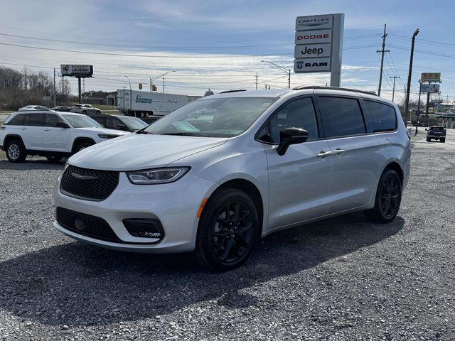 2026 Chrysler Pacifica Select AWD