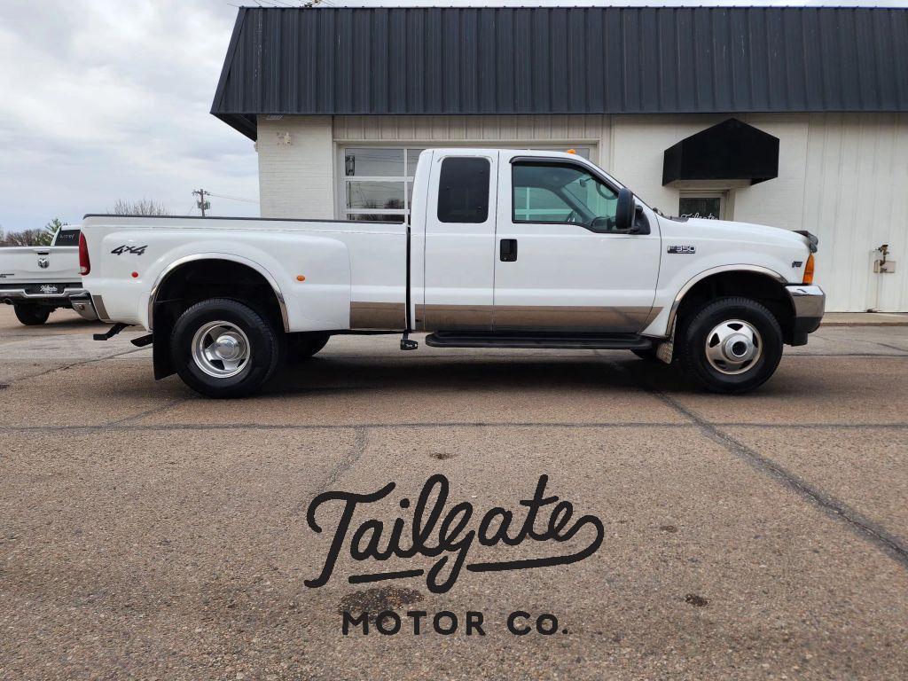 2001 Ford F-350 XLT 4x4 SuperCab DRW's photo