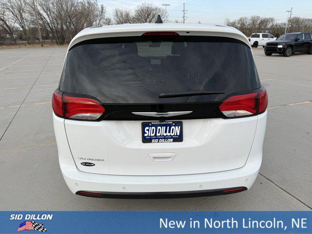2026 Chrysler Voyager LX