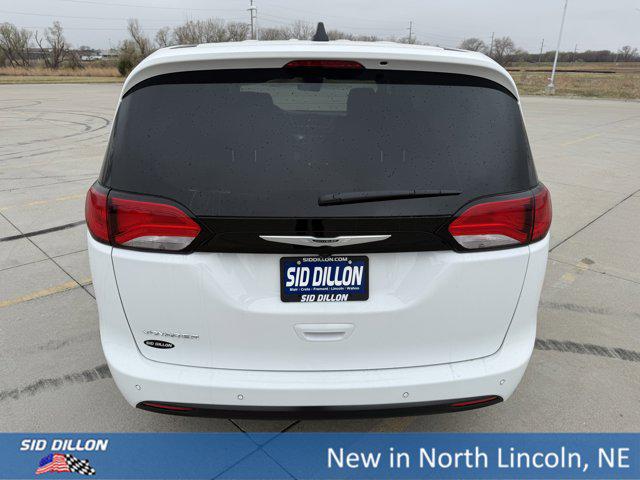 2026 Chrysler Voyager LX