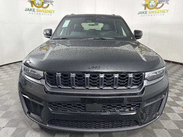 2026 Jeep Grand Cherokee Altitude 4x4