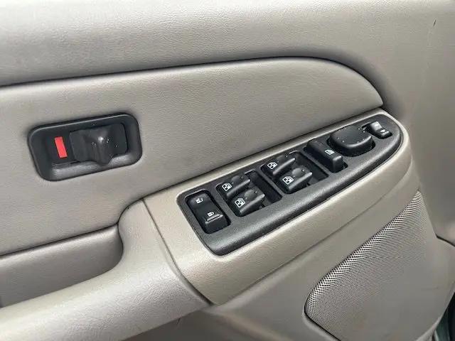 2004 Chevrolet Tahoe LS