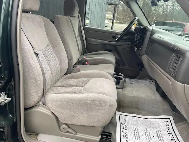 2004 Chevrolet Tahoe LS