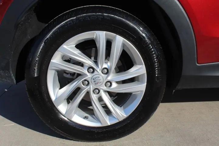 2025 Buick NV Preferred FWD
