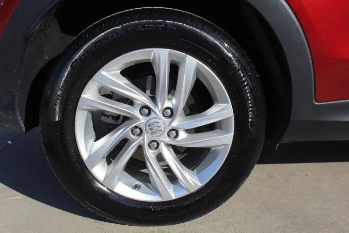 2025 Buick NV Preferred FWD