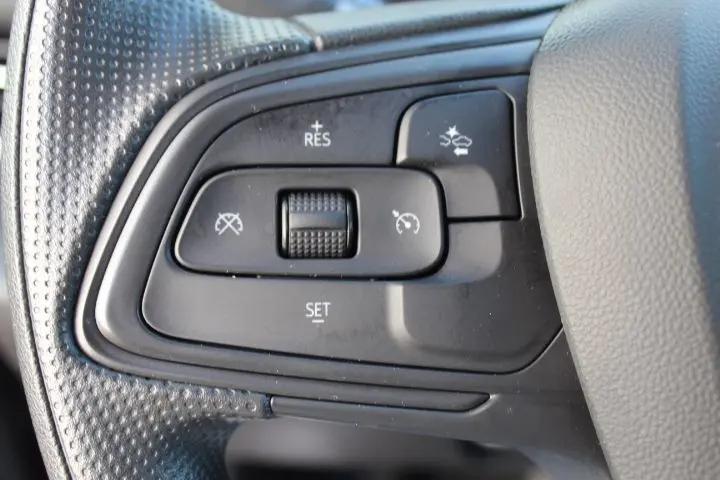 2025 Buick NV Preferred FWD