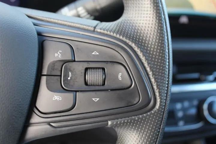 2025 Buick NV Preferred FWD