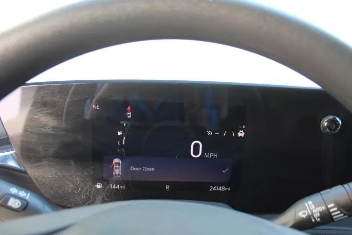 2025 Buick NV Preferred FWD