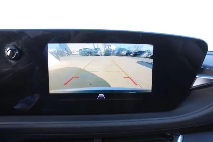 2025 Buick NV Preferred FWD