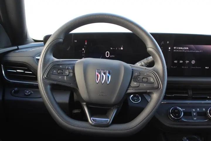 2025 Buick NV Preferred FWD