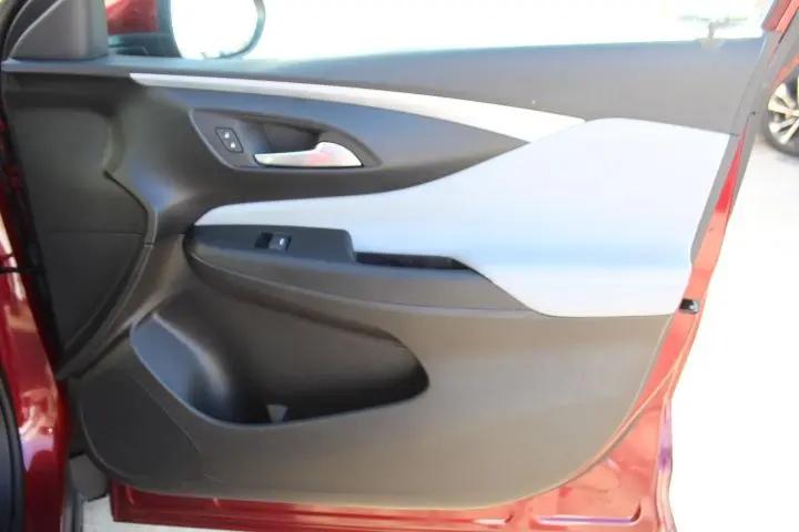 2025 Buick NV Preferred FWD