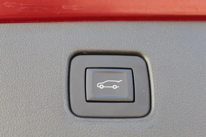2025 Buick NV Preferred FWD