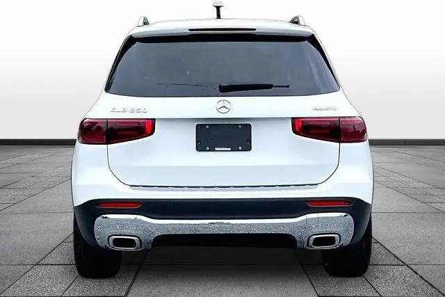2026 Mercedes-Benz GLB 4MATIC