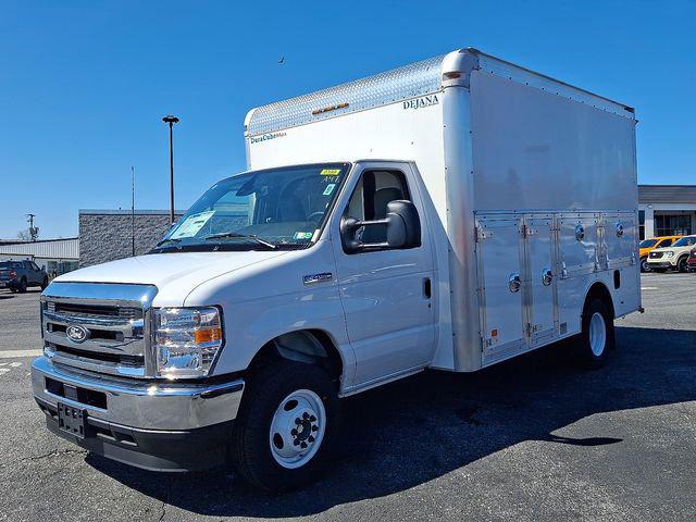 2026 Ford E-450 Cutaway 2026 FORD E-450 CUTAWAY CHASSIS DRW 2DR 158 WB HD