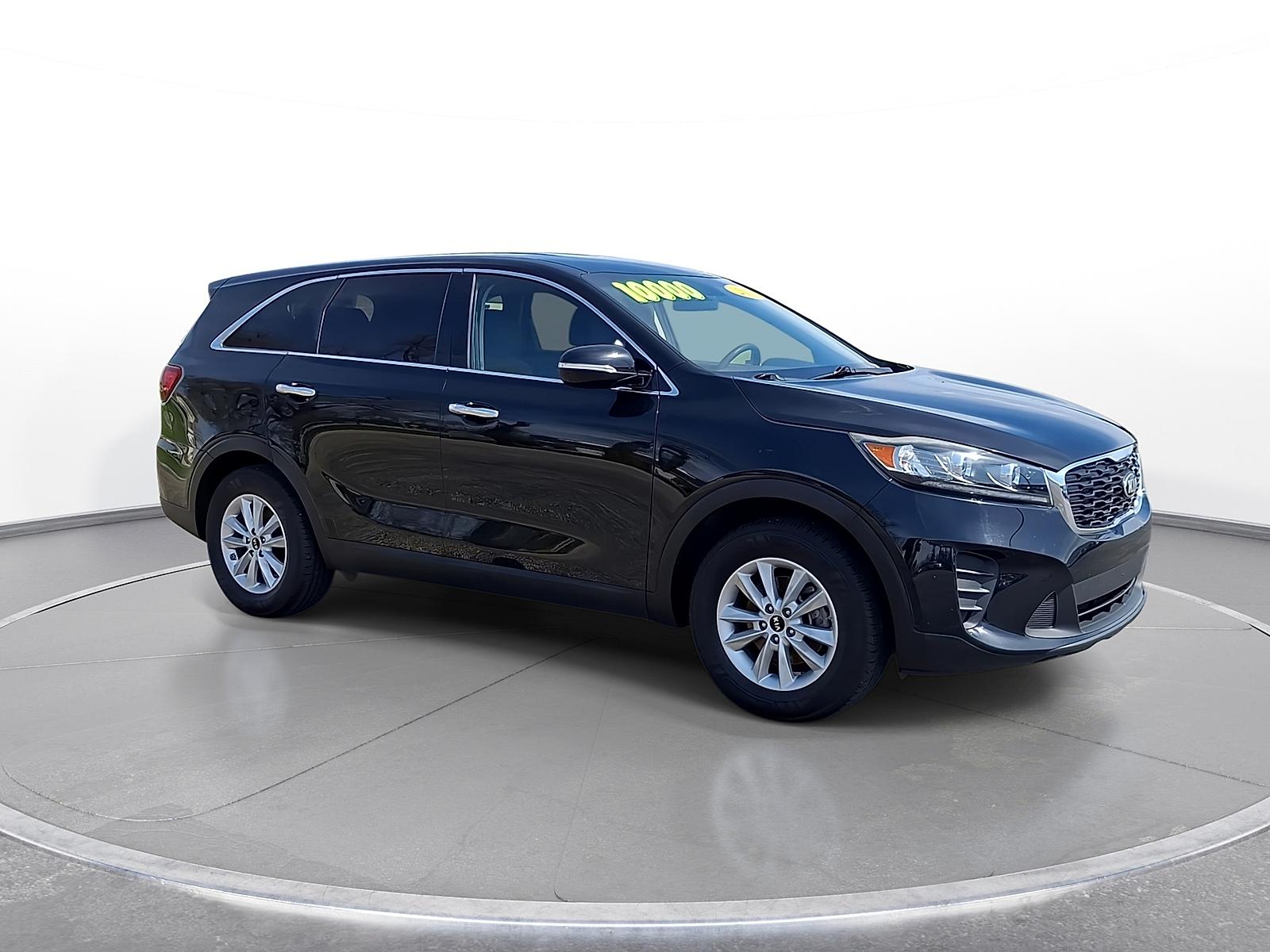 View vehicle photo 2