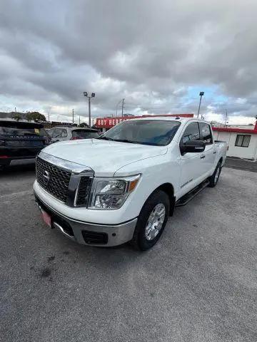 2018 Nissan Titan SV for sale in Hialeah, FL