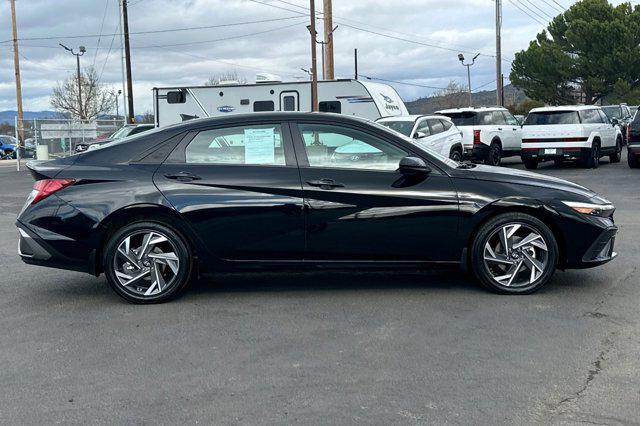 2025 Hyundai Elantra Hybrid SEL Sport