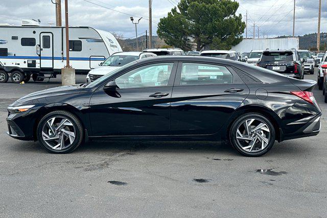 2025 Hyundai Elantra Hybrid SEL Sport