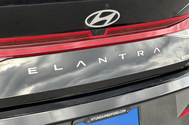 2025 Hyundai Elantra Hybrid SEL Sport