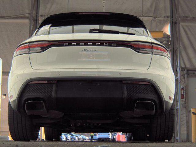 2022 Porsche Macan Base