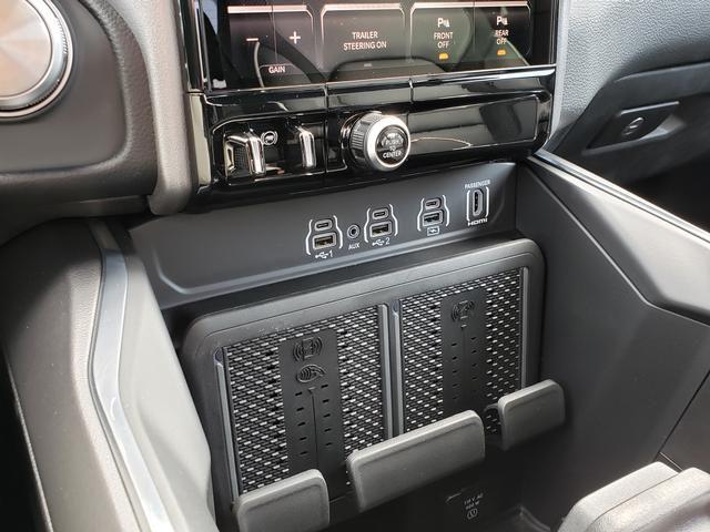 2026 Ram 1500 Laramie Crew Cab 4x4 57 Box