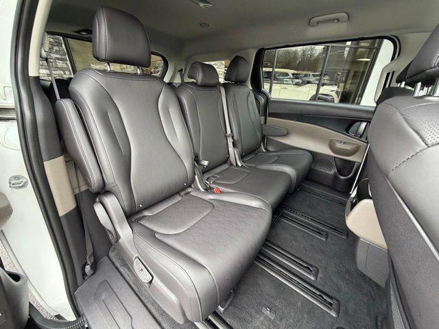 2026 Kia Carnival MPV LXS