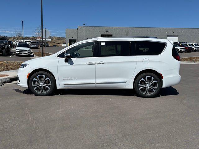 2026 Chrysler Pacifica Pinnacle AWD